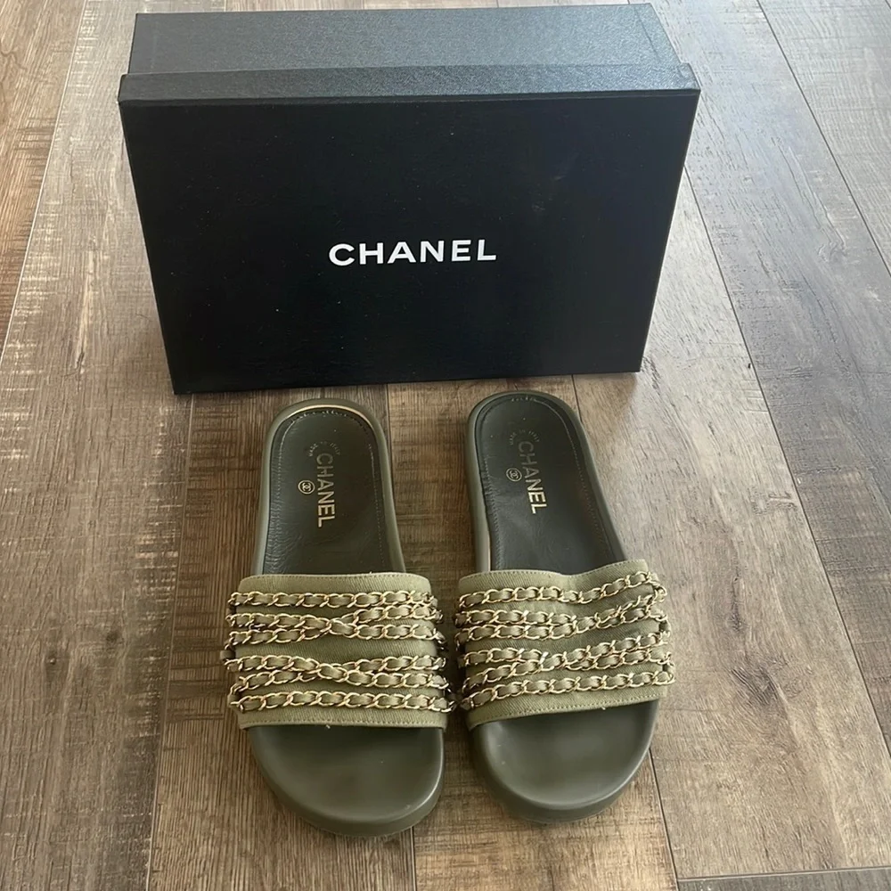 Chanel Chain slides in khaki with gold chain size 41 comes with box